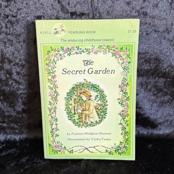 The Secret Garden by Frances Hodgson Burnett | 1973 | Vintage Yearling Paperback - Picture 1 of 10